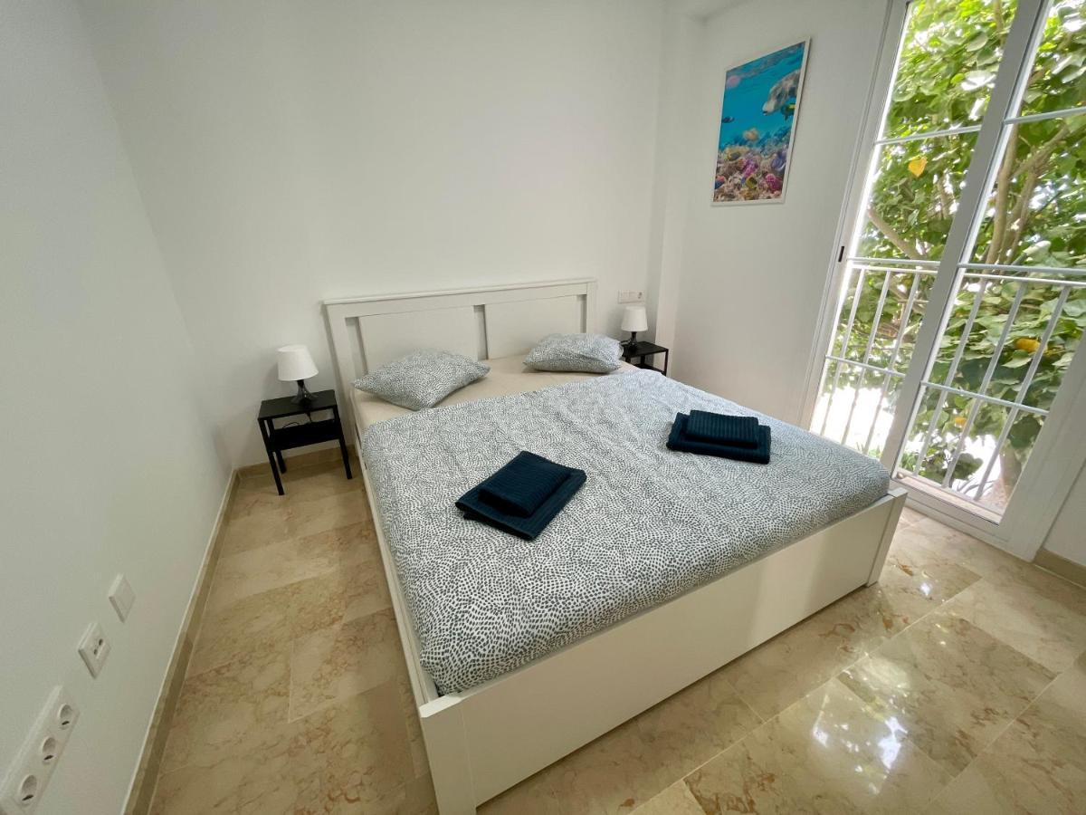 Top Sea View Apartment - 7 Minutes To Sotogrande Castillo de Sabinillas Zewnętrze zdjęcie