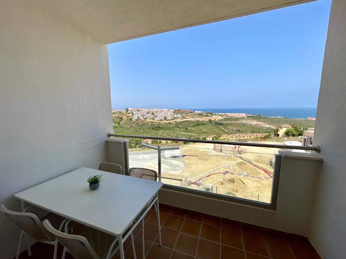 Top Sea View Apartment - 7 Minutes To Sotogrande Castillo de Sabinillas Zewnętrze zdjęcie